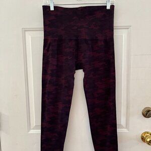Spandex Woman's Plus-Size Look At Me Now Red & Black Camo Leggings Sz 2x